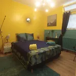 Bed & Breakfast Les Ateliers D'art Modiste Et Formier 4*