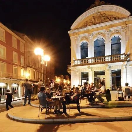 Les Ateliers D'art Modiste Et Formier