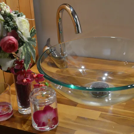 Les Ateliers D'art Modiste Et Formier 4* Roanne