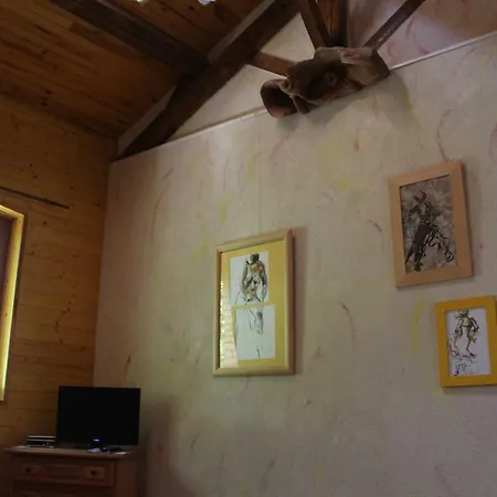 Bed & Breakfast Les Ateliers D'art Modiste Et Formier 4*