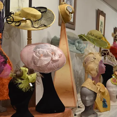 Bed & Breakfast Les Ateliers D'art Modiste Et Formier 4*