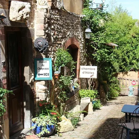 Les Ateliers D'art Modiste Et Formier Bed & Breakfast Roanne